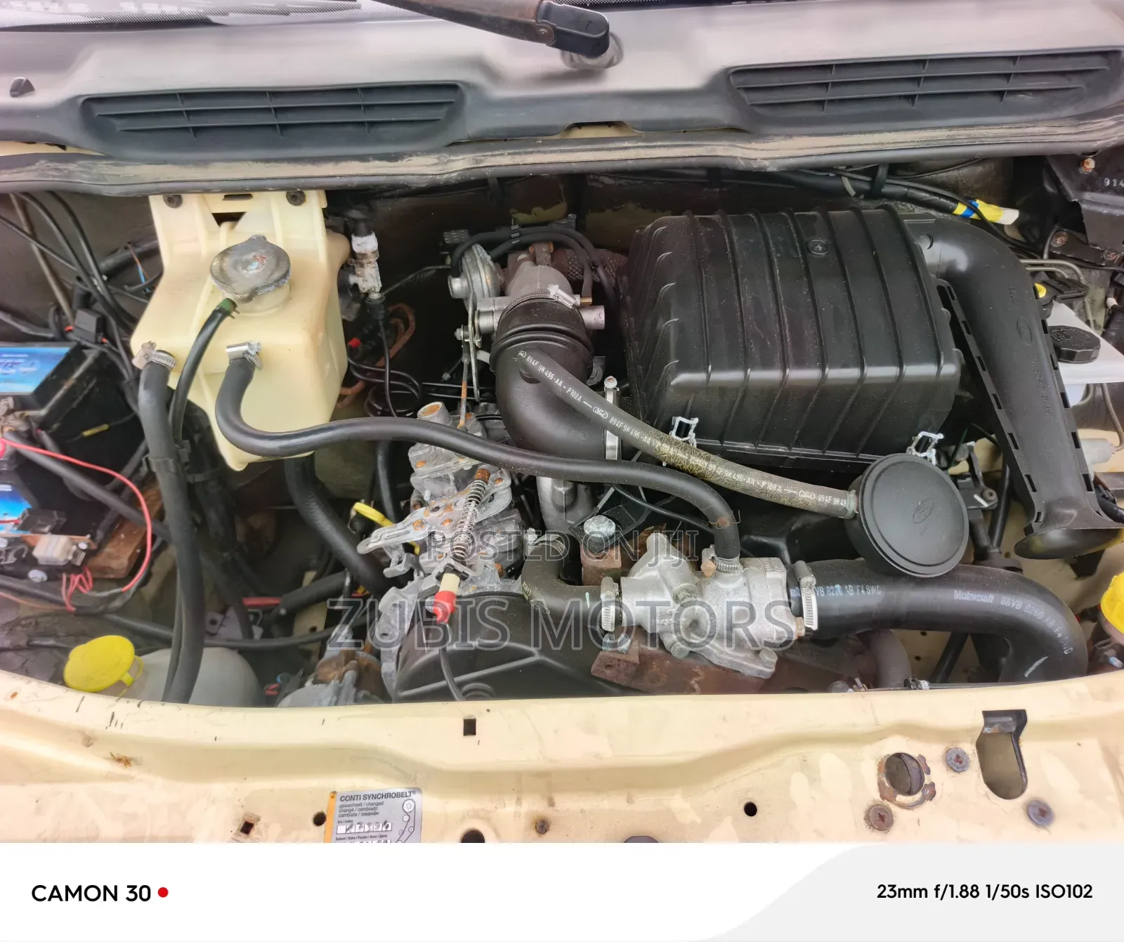 Ford Transit 2000 Yellow