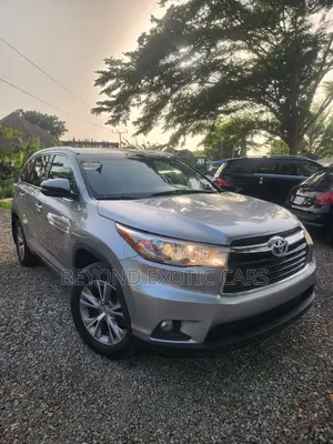 Toyota Highlander XLE V6 4x2 (3.5L 6cyl 6A) 2016 Silver