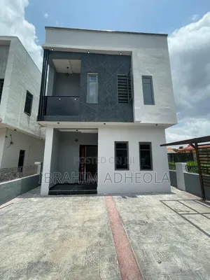 3bdrm Duplex in Peace Estate, Ipaja / Ipaja for sale