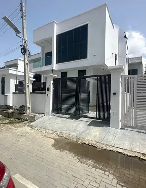 4bdrm Duplex in Chevron for rent