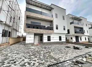 5bdrm Duplex in Guzape District for sale