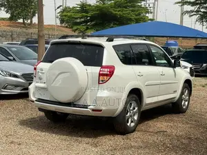 Toyota RAV4 3.5 Limited 2010 White