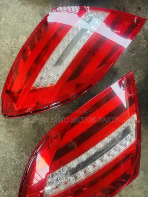 Mercedes Benz Rear Light 204 013