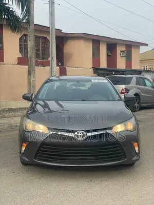 Toyota Camry LE 4dr Sedan (2.5L 4cyl 6A) 2017 Gray
