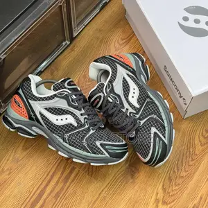 Origianal Saucony Progrid Triumph 4 Shadow Silver Sneakers
