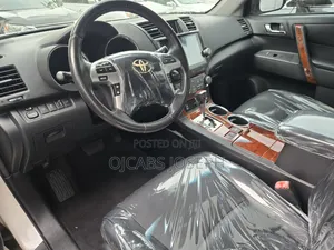Toyota Highlander Limited 2012 White
