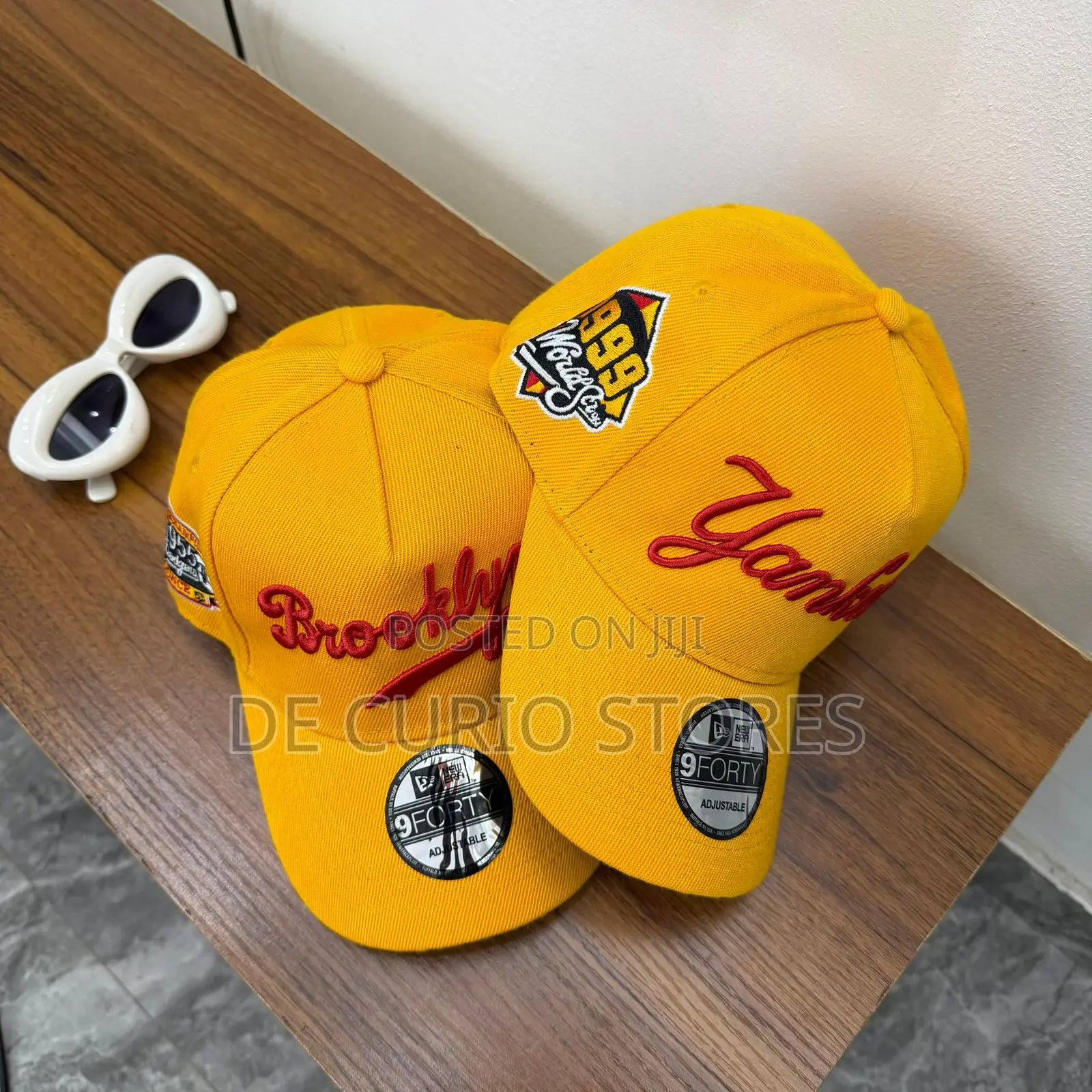 High Quality Adjustable Pre-Curved Base Ball Caps