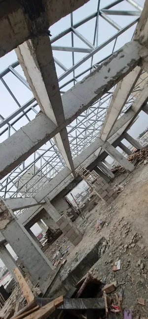 Galvanized Steel Roof Trusses Fabricator / LGS