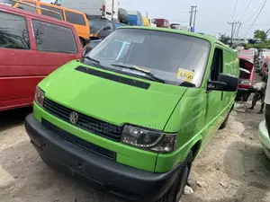 Volkswagen Transporter 2004 Green
