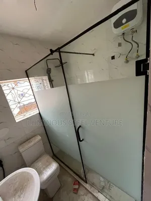 Glass Looks Good When It's Clean. Until Recently, Cleaning the Shower