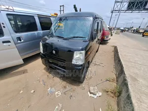 Suzuki Every 2012