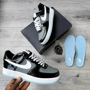 Sneakers Footwear