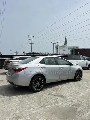 Toyota Corolla S Plus 4dr Sedan (1.8L 4cyl CVT) 2014 Silver