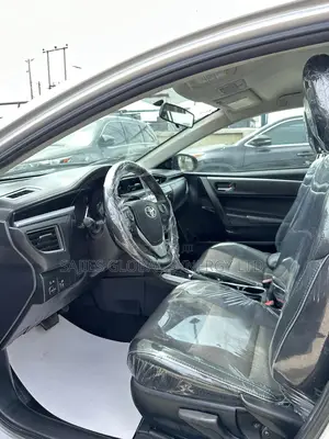 Toyota Corolla S Plus 4dr Sedan (1.8L 4cyl CVT) 2014 Silver