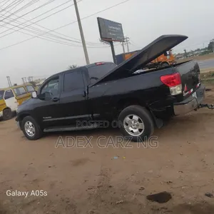 Toyota Tundra Double Cab 4x4 Limited 2011 Black