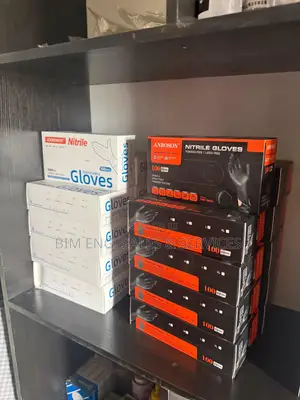 White Gloves for Hands