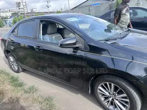 Toyota Corolla LE 4dr Sedan (1.8L 4cyl CVT) 2015 Black