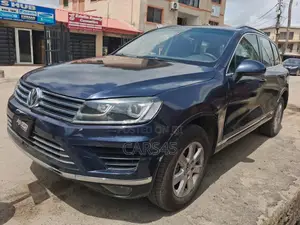Volkswagen Touareg 2012 Blue
