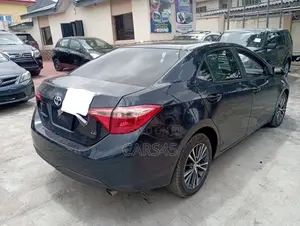 Toyota Corolla 2018 Black