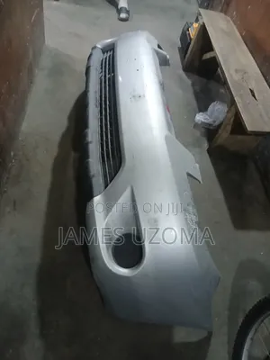 Front Bumper Toyota Matrix Le 2006 Model