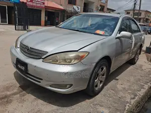 Toyota Camry 2002 Silver