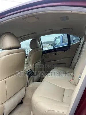 Lexus LS 2008 Maroon