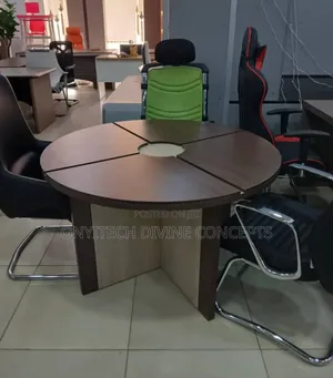 Imported 4 Seaters Round Meeting Table 101