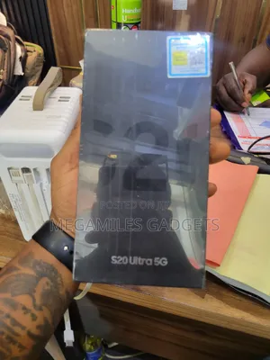 New Samsung Galaxy S20 Ultra 5G 128 GB Black