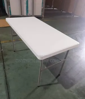 5ft Plastic Foldable Table