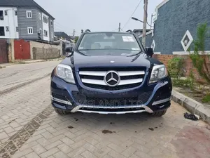 Mercedes-Benz GLK-Class Base GLK 350 4dr AWD 4MATIC (3.5L 6cyl 7A) 2015