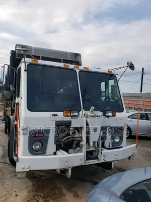 Mack Refuse Disposal Truck 2008