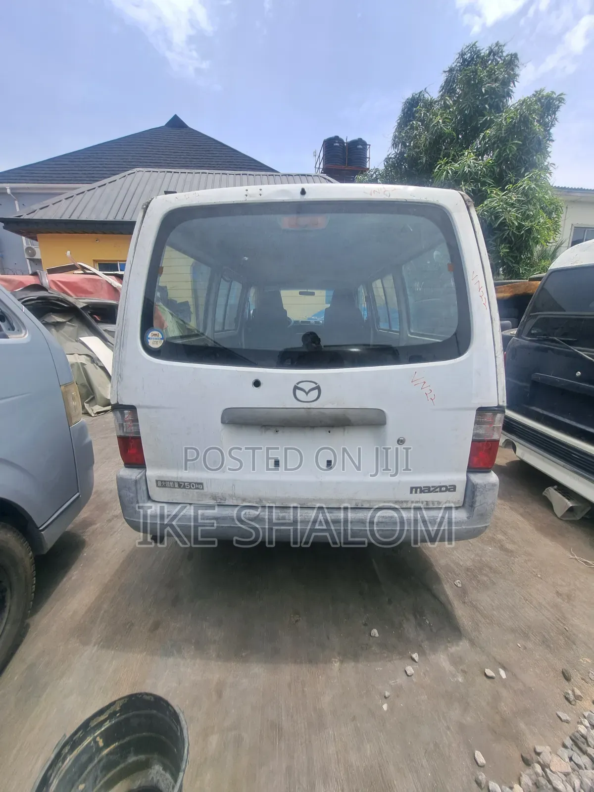 Mazda Bongo 2010