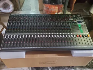 24 Channel Live Mixer