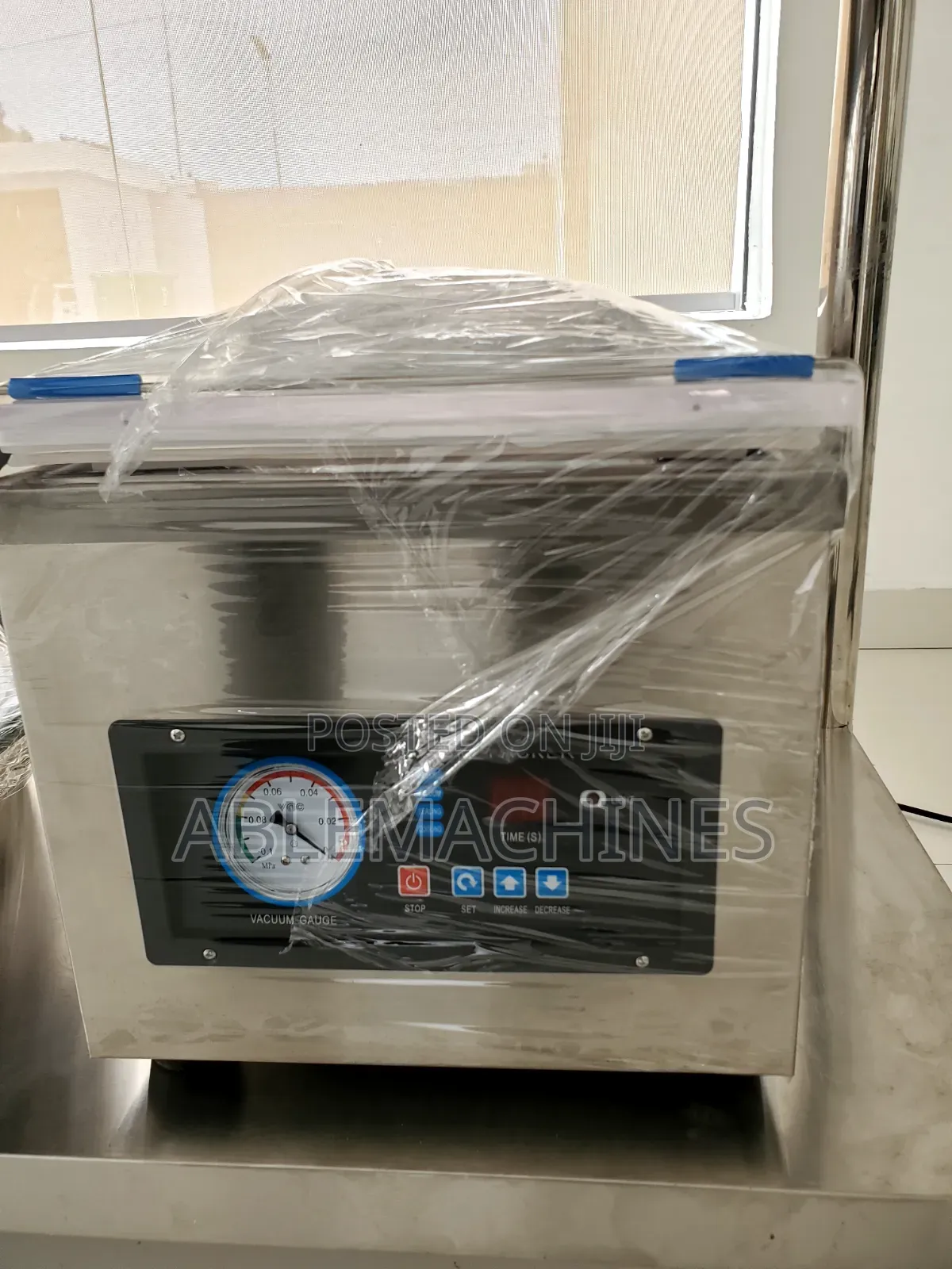 Vacuum Sealing Machine