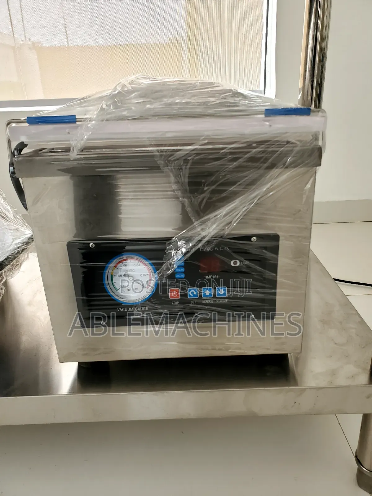 Vacuum Sealing Machine