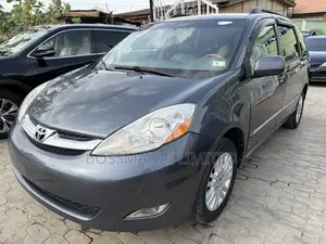Toyota Sienna XLE Limited 4WD 2008 Gray