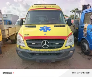 Mercedes-Benz Sprinter 2014 Yellow