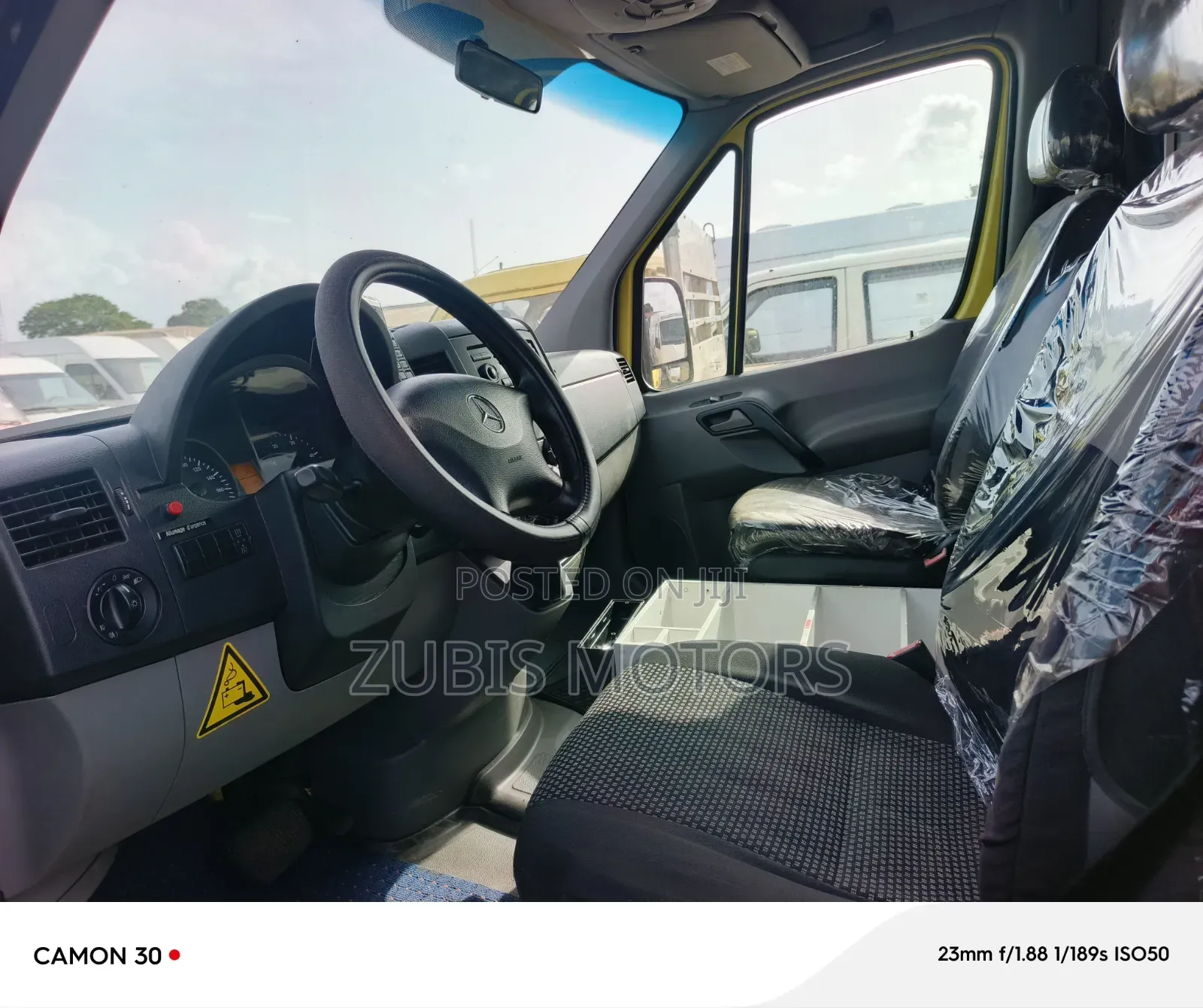 Mercedes-Benz Sprinter 2014 Yellow