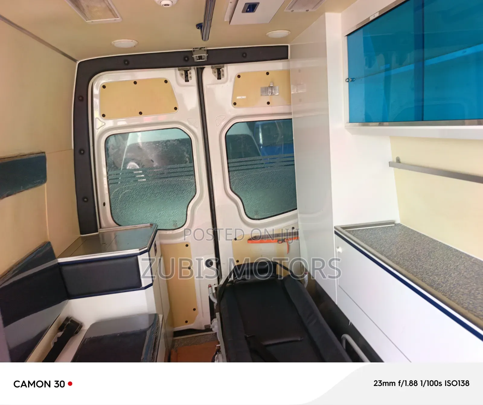 Mercedes-Benz Sprinter 2014 Yellow