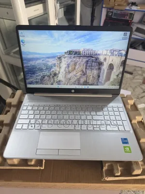 Laptop HP 15 8GB Intel Core i5 HDD+SSD 512GB
