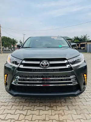 Toyota Highlander XLE 4dr SUV AWD (3.5L 6cyl 6A) 2015 Green