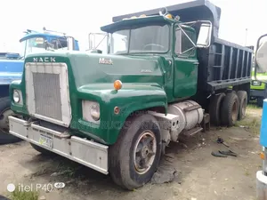 New Arrival R Model Mack Ten Tyres Dump Truck Double Gear Lever Superb