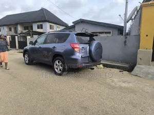 Toyota RAV4 3.5 2010 Blue