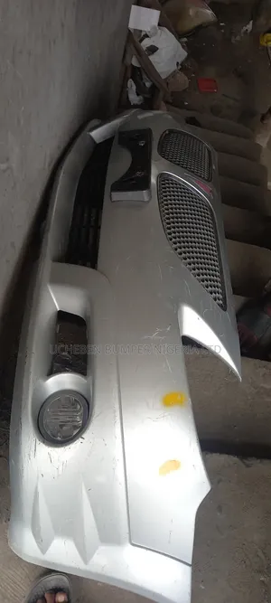 Complete Front Tokunbor Bumper Pointiac Vibe 2006
