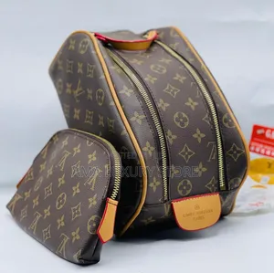 Louis Vuitton Luxury Unisex Purse