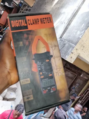 Digital Clamp Meter