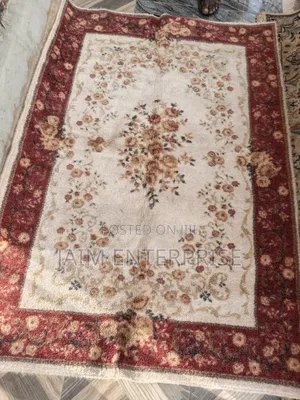 4 by 6 Turkish Center Rug