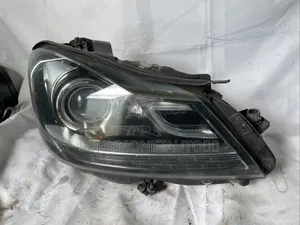 Mercedes Benz C300 204 Front Light Head Lamp