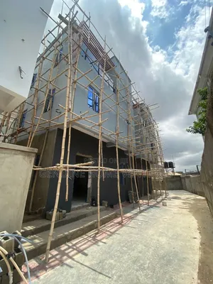 6bdrm Duplex in Magodo Phase 2 for sale