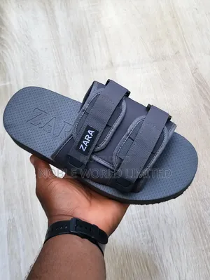 Zara Solid Slide Onyi 7u
